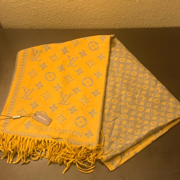 Louis Vuitton Accessories - Louis Vuitton Monogram Yellow and Gray Scarf